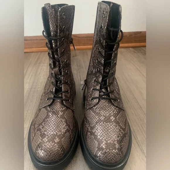 NWT Geox Respira Combat Boots. - Picture 4 of 15